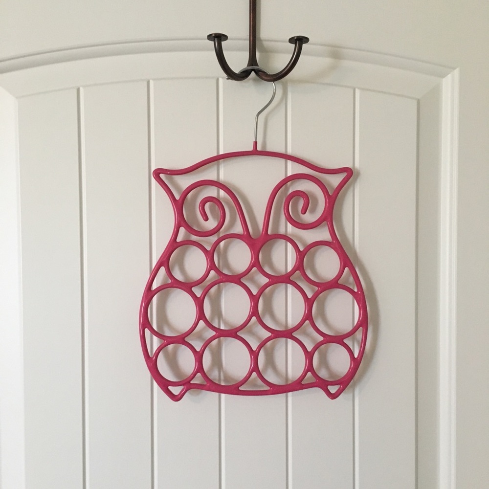 Scarf holder